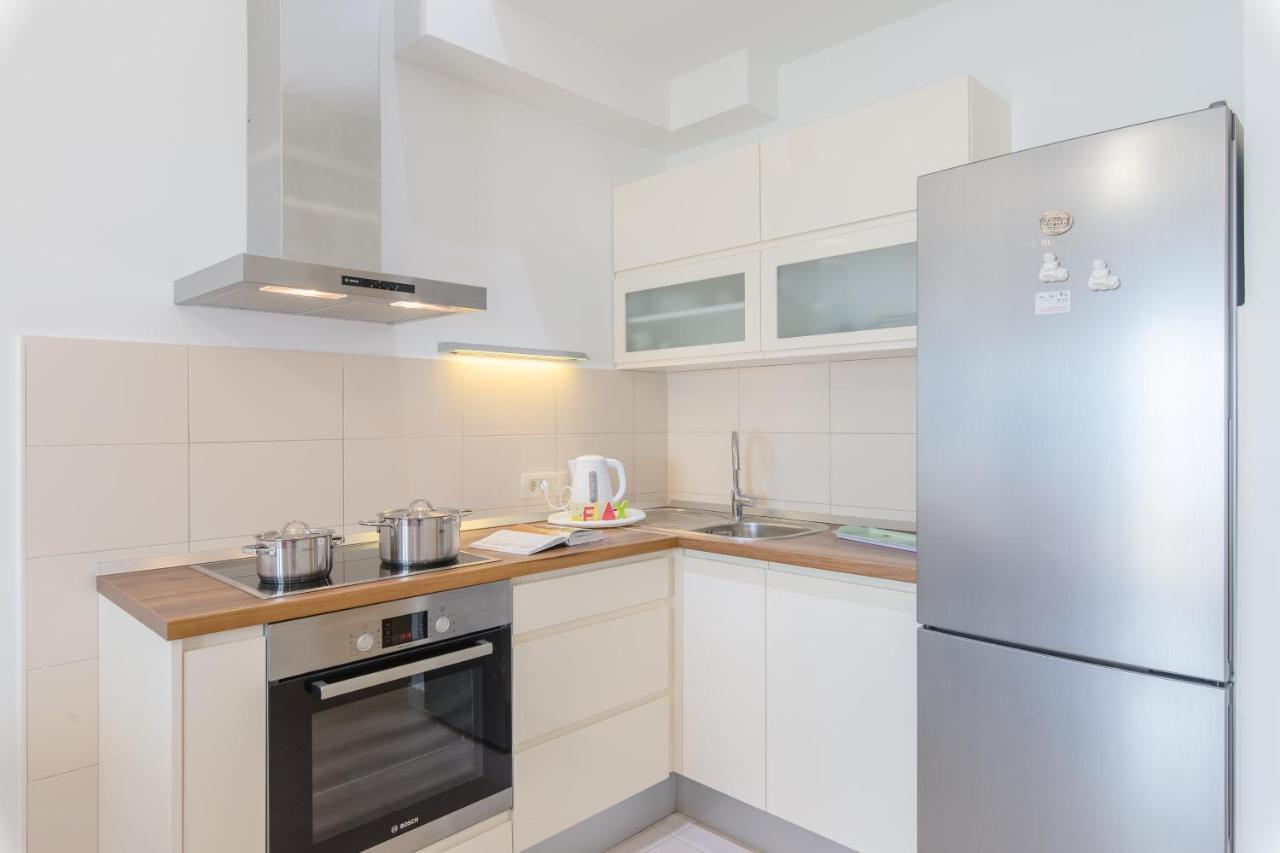 Apartments Kadenca Omis Exterior photo