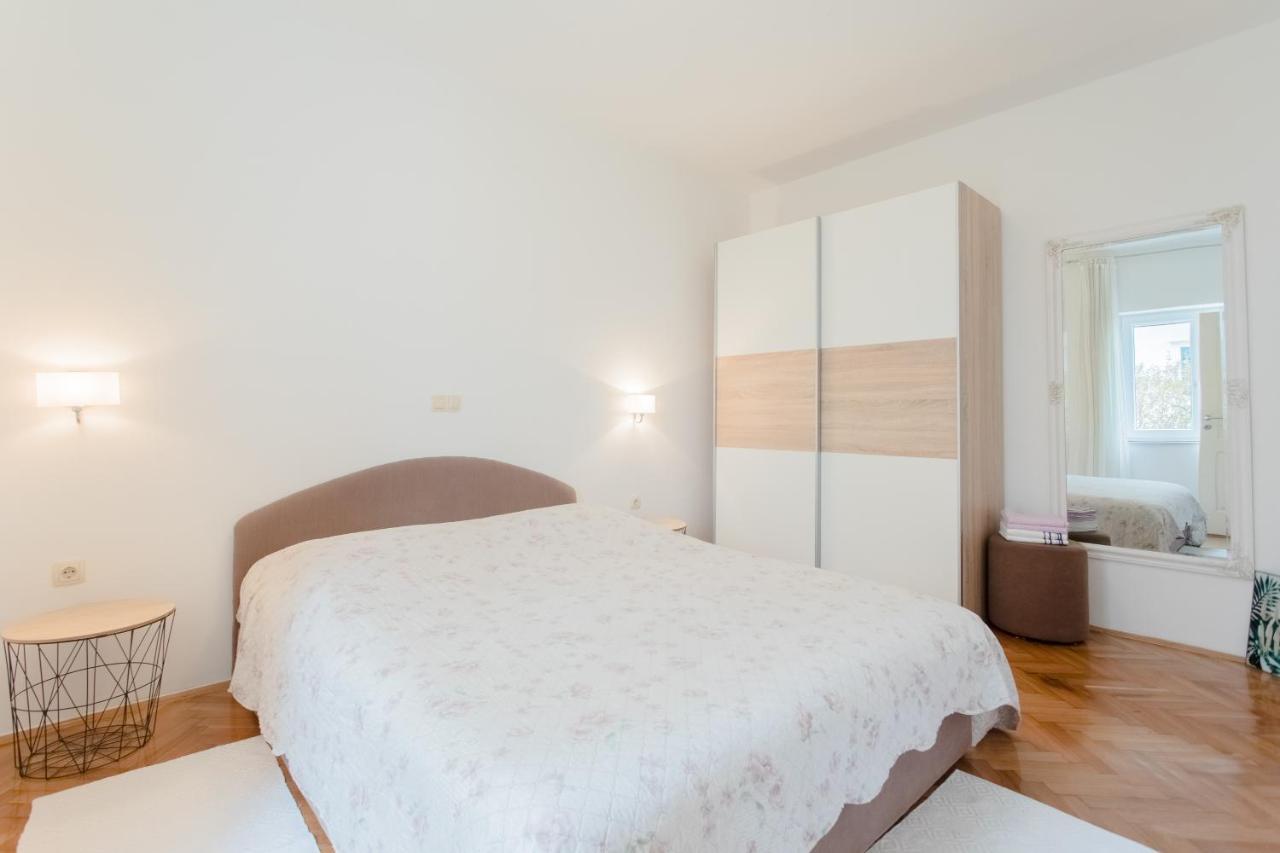 Apartments Kadenca Omis Exterior photo